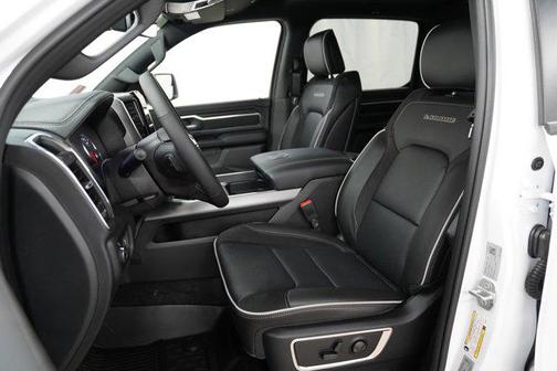 Ivory White Tri-Coat Pearlcoat 2026 RAM 1500 Laramie