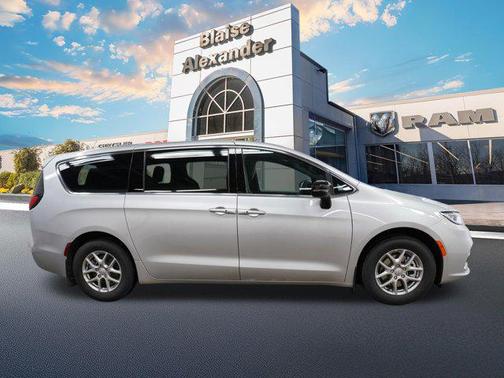 2026 Chrysler Pacifica L