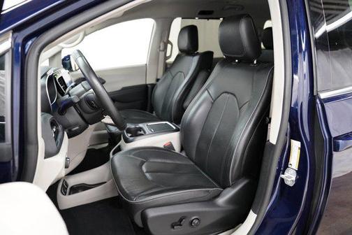 2020 Chrysler Pacifica Hybrid Limited
