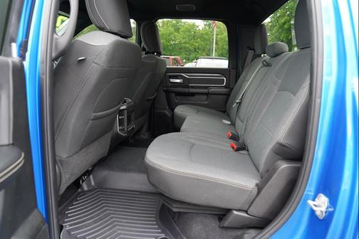 Hydro Blue Pearlcoat 2021 RAM 2500 Big Horn Crew Cab 4x4 6'4' Box