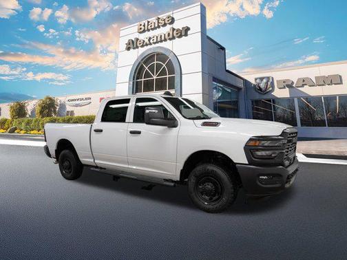 2026 RAM 2500 Tradesman Crew Cab 4x2 6'4' Box