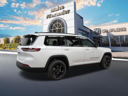 Bright White Clearcoat 2026 Jeep Grand Cherokee L Limited