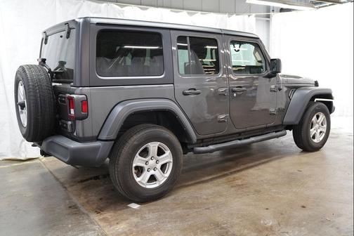 Granite Crystal Metallic Clearcoat 2022 Jeep Wrangler Unlimited Sport