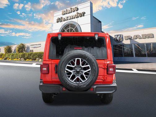 2026 Jeep Wrangler 4-Door Sahara 4x4