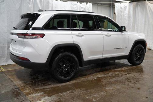 2024 Jeep Grand Cherokee Altitude