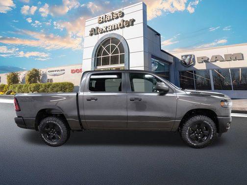 2026 RAM 1500 Warlock Crew Cab 4x4 5'7' Box