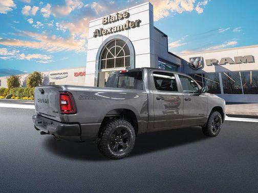 2026 RAM 1500 Warlock Crew Cab 4x4 5'7' Box