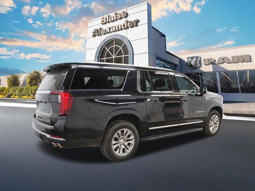 Onyx Black 2025 GMC Yukon XL Denali