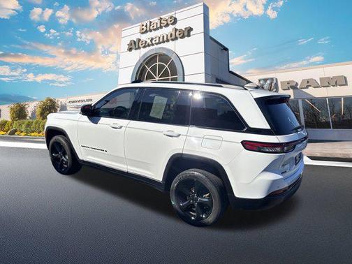 2023 Jeep Grand Cherokee Altitude