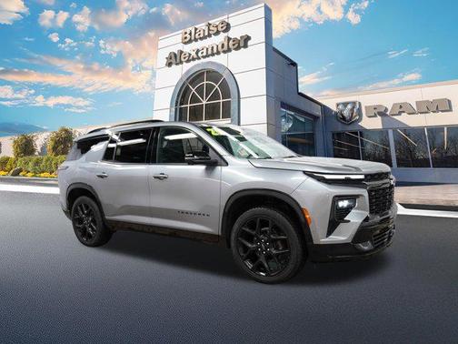 2025 Chevrolet Traverse RS