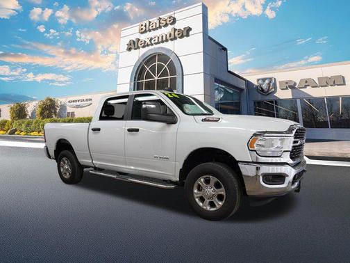 Bright White Clearcoat 2024 RAM 2500 Big Horn Crew Cab 4x4 6'4' Box