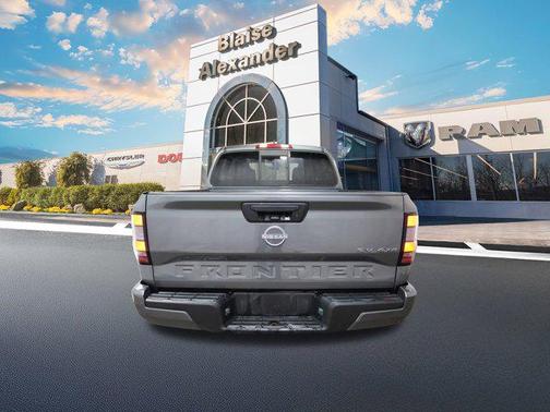 2022 Nissan Frontier SV