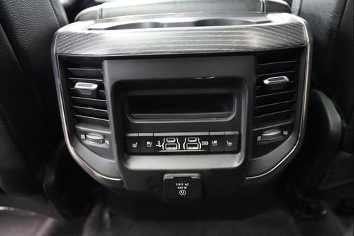 Granite Crystal Metallic Clearcoat 2019 RAM 1500 Limited