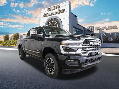 Diamond Black Crystal Pearlcoat 2026 RAM 2500 Limited Crew Cab 4x4 6'4' Box