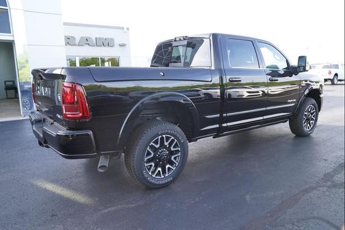Diamond Black Crystal Pearlcoat 2026 RAM 2500 Limited Crew Cab 4x4 6'4' Box