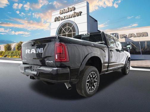 Diamond Black Crystal Pearlcoat 2026 RAM 2500 Limited Crew Cab 4x4 6'4' Box