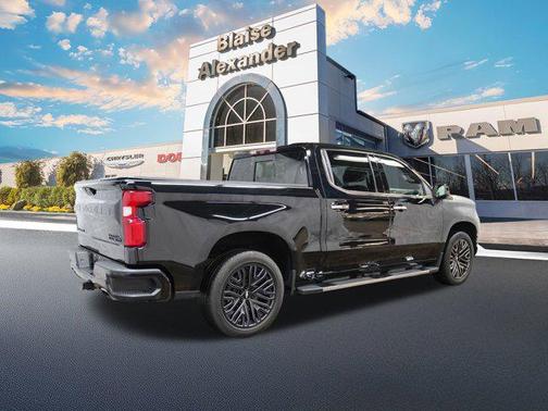2022 Chevrolet Silverado 1500 High Country