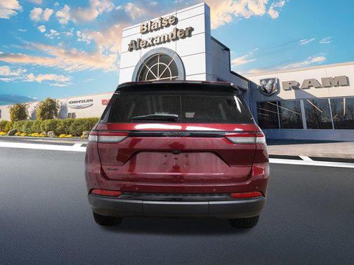 2022 Jeep Grand Cherokee Altitude