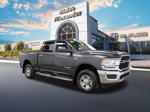 2019 RAM 2500 Big Horn Crew Cab 4x4 6'4' Box