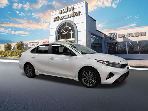 Snow White Pearl 2022 Kia Forte GT-Line