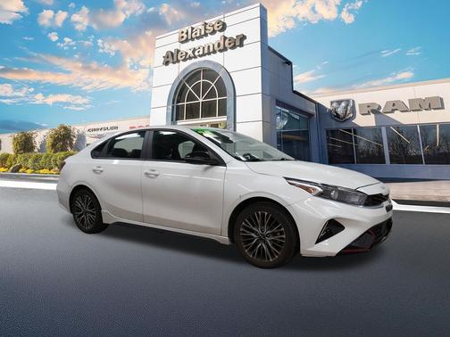 Snow White Pearl 2022 Kia Forte GT-Line