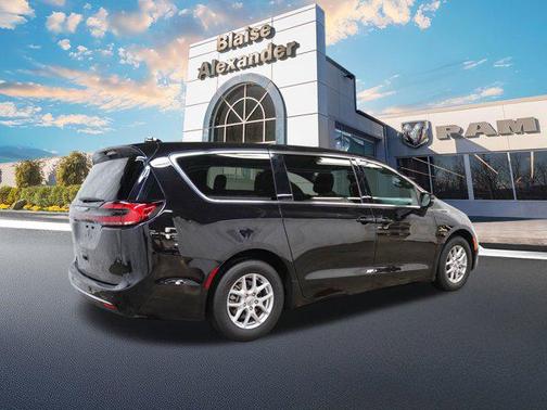 2025 Chrysler Pacifica L