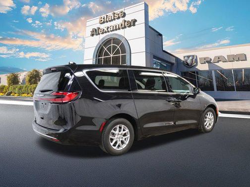 2025 Chrysler Pacifica L