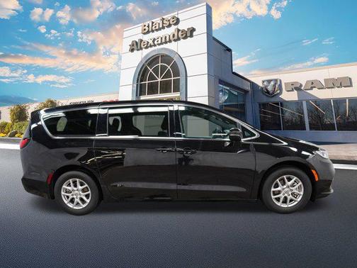 2025 Chrysler Pacifica L