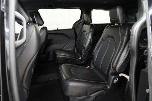 2025 Chrysler Pacifica L