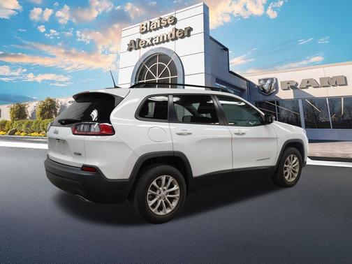 Bright White Clearcoat 2022 Jeep Cherokee Latitude Lux