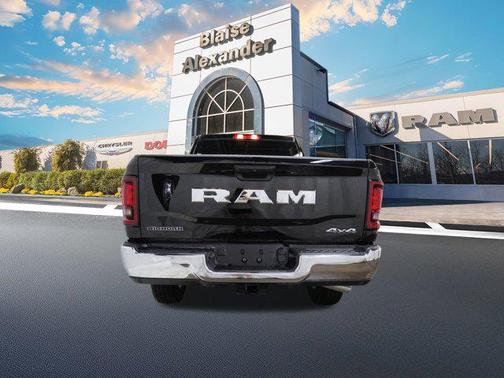 2025 RAM 2500 Big Horn Crew Cab 4x4 6'4' Box