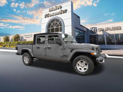 Sting-Gray Clearcoat 2022 Jeep Gladiator Sport S
