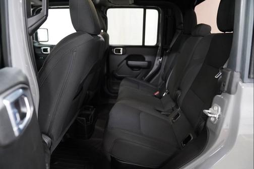 Sting-Gray Clearcoat 2022 Jeep Gladiator Sport S