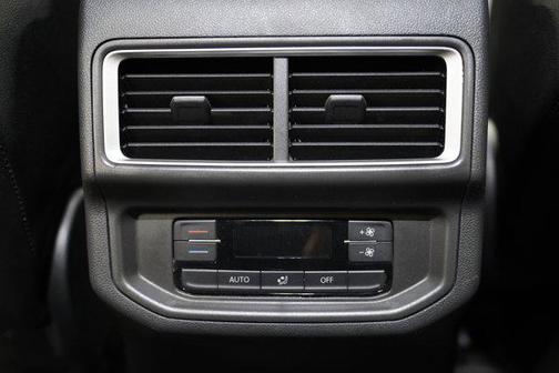 2024 Volkswagen Atlas 2.0T SE w/Technology 4MOTION