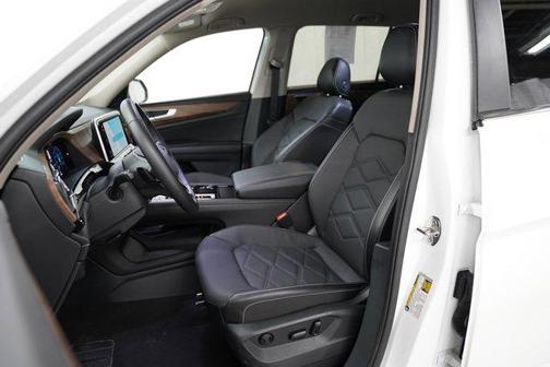 2024 Volkswagen Atlas 2.0T SE w/Technology 4MOTION