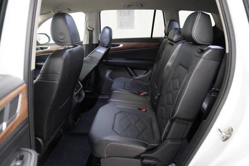 2024 Volkswagen Atlas 2.0T SE w/Technology 4MOTION