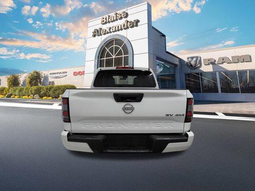 2023 Nissan Frontier SV
