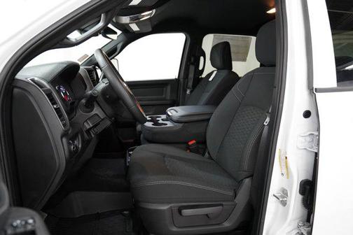 2025 RAM 3500 Tradesman Crew Cab 4x4 8' Box