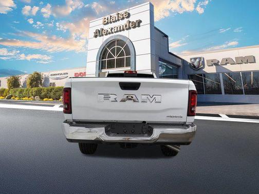 2025 RAM 3500 Tradesman Crew Cab 4x4 8' Box