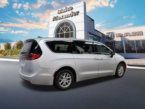 2026 Chrysler Pacifica L