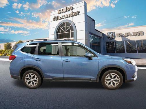 Horizon Blue Pearl 2022 Subaru Forester Premium