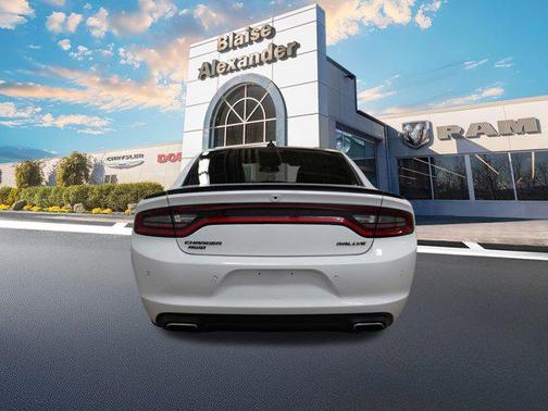 2017 Dodge Charger SXT