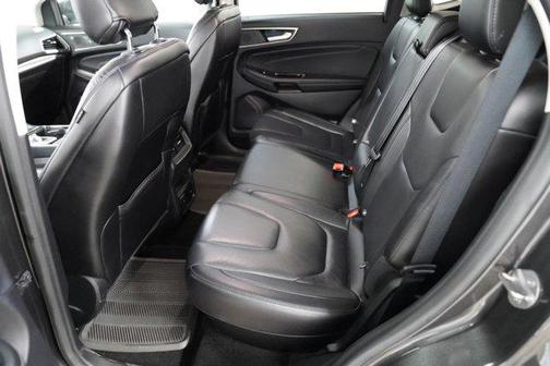 Magnetic Metallic 2019 Ford Edge Titanium