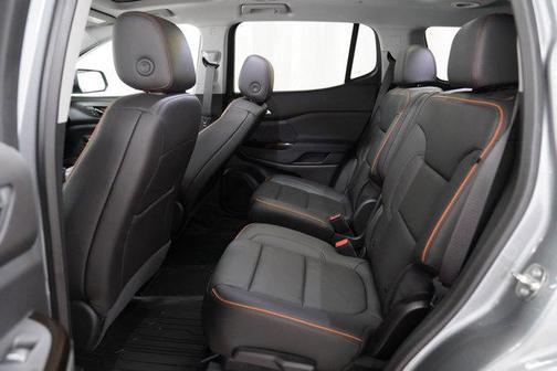 2023 GMC Acadia AWD AT4