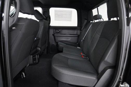 2025 RAM 3500 Tradesman Crew Cab 4x4 6'4' Box