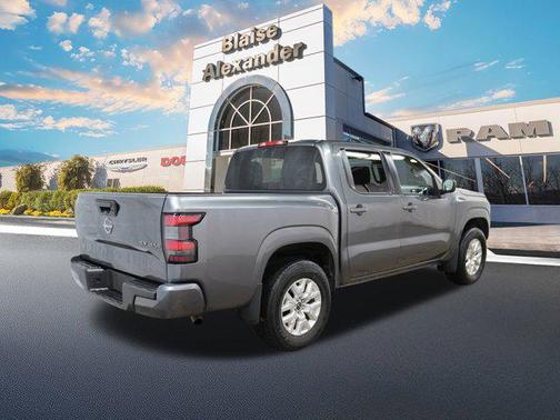 2022 Nissan Frontier SV