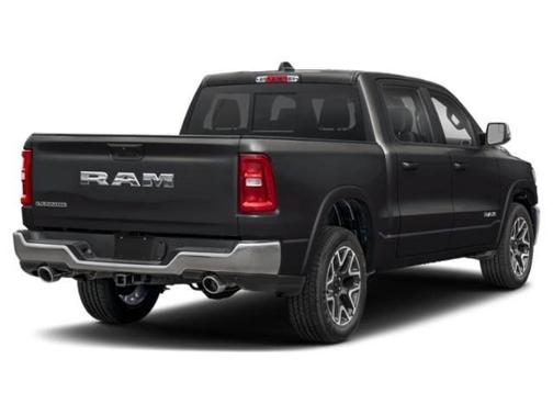 Diamond Black Crystal Pearlcoat 2026 RAM 1500 Laramie
