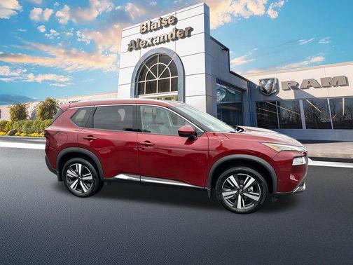 2023 Nissan Rogue SL