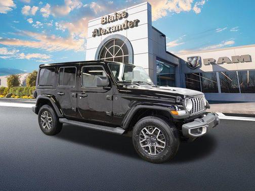 2026 Jeep Wrangler 4-Door Sahara 4x4