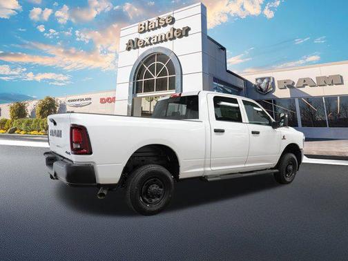 2025 RAM 2500 Tradesman Crew Cab 4x4 6'4' Box